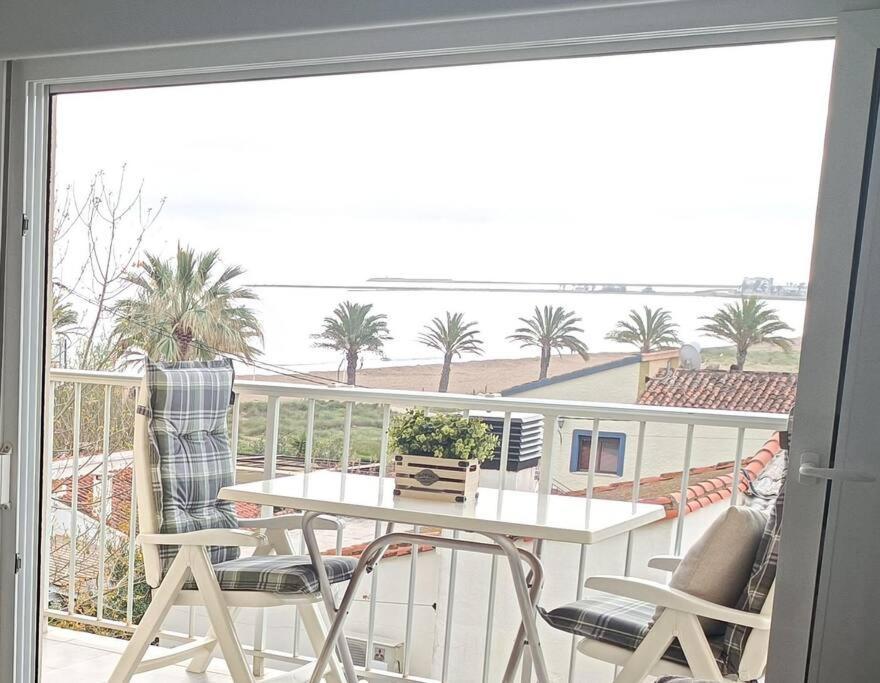 Apartamento Acogedor En Primera Linea De Playa دينايا المظهر الخارجي الصورة
