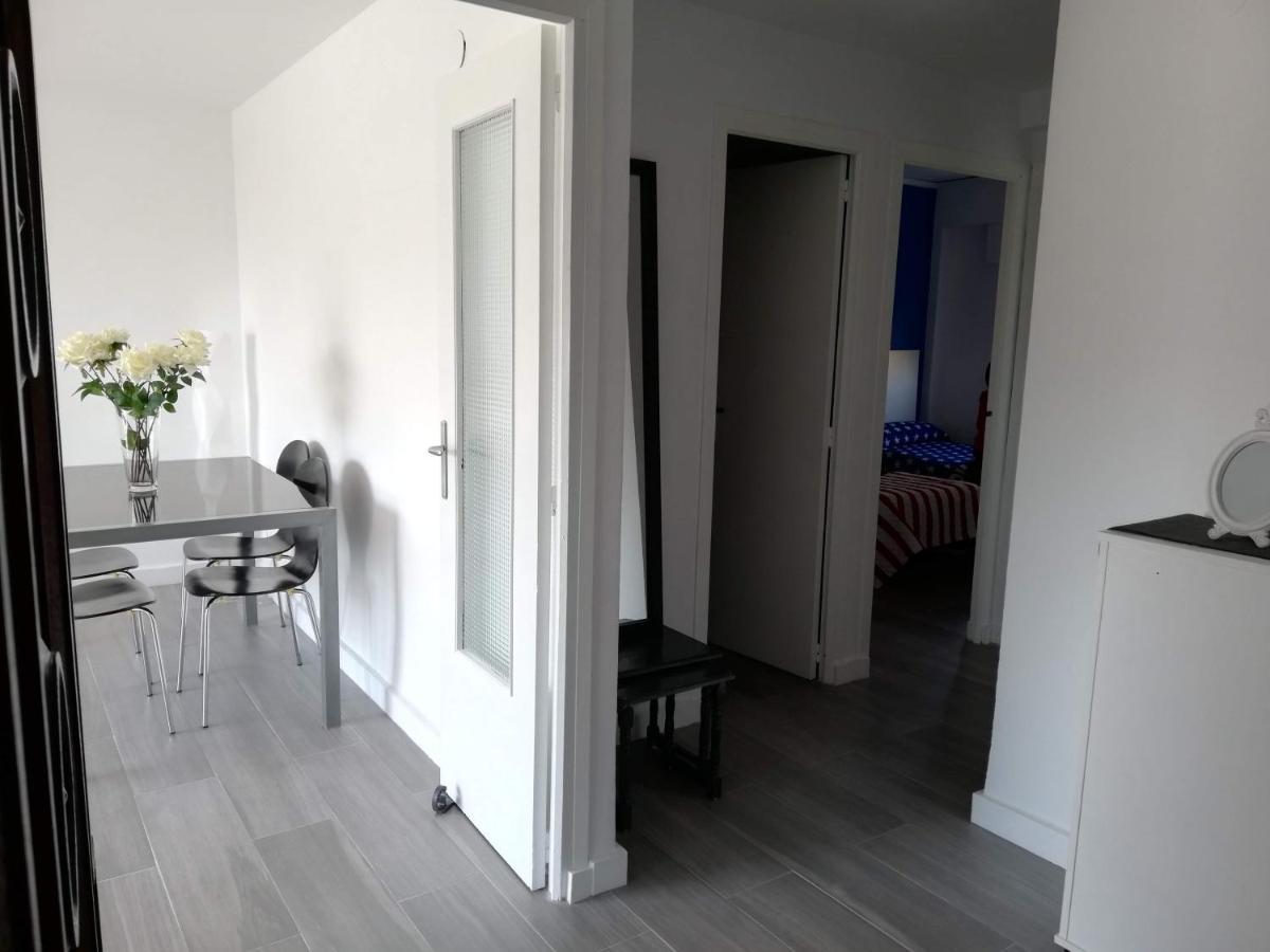 Apartamento Acogedor En Primera Linea De Playa دينايا المظهر الخارجي الصورة